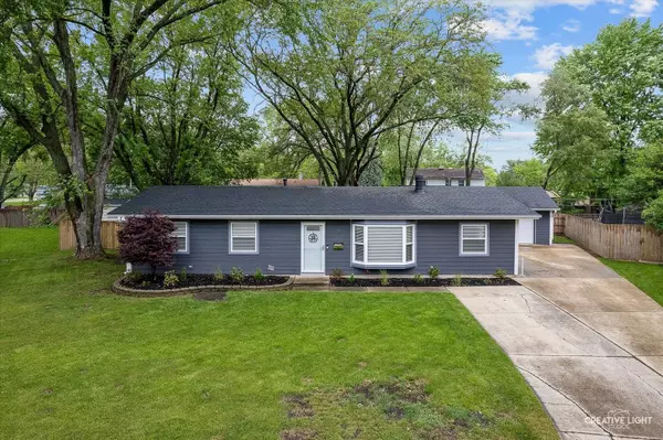 19 Crescent CT, Montgomery, IL 60538