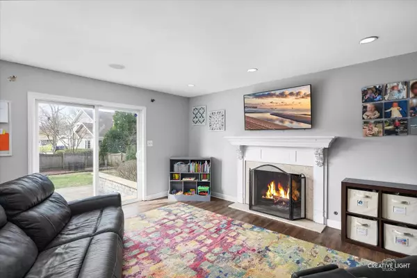 1452 Country Squire DR, Geneva, IL 60134