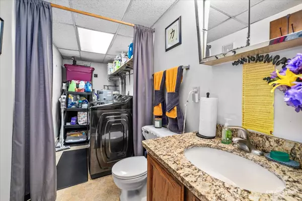 272 Maple ST, Sugar Grove, IL 60554