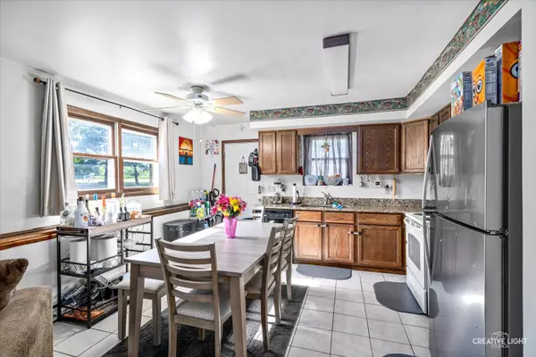 272 Maple ST, Sugar Grove, IL 60554