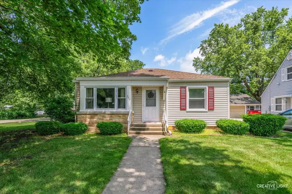 393 Lakelawn BLVD, Aurora, IL 60506