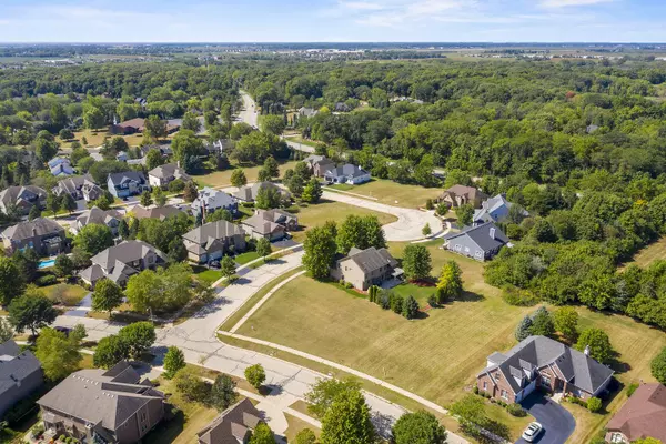 744 Merrill New RD, Sugar Grove, IL 60554