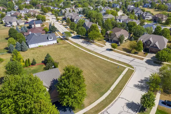 744 Merrill New RD, Sugar Grove, IL 60554