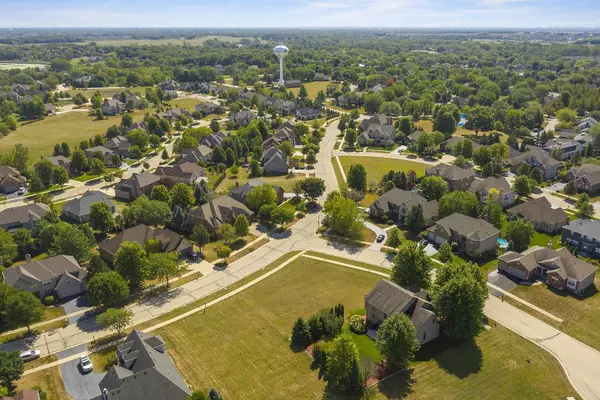 744 Merrill New RD, Sugar Grove, IL 60554