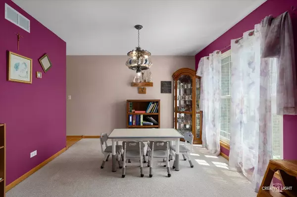 138 Linden CT, Sugar Grove, IL 60554