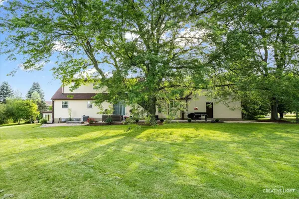 5250 Douglas RD, Oswego, IL 60543