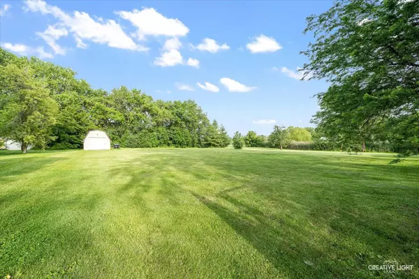 5250 Douglas RD, Oswego, IL 60543