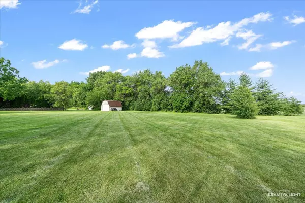 5250 Douglas RD, Oswego, IL 60543