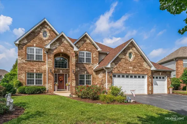 1242 Deerpath DR, Yorkville, IL 60560