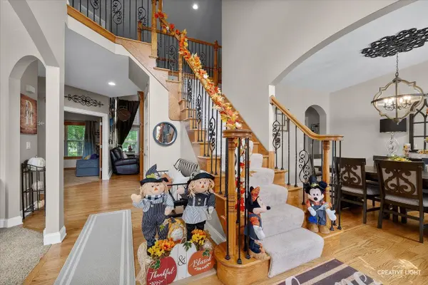 1242 Deerpath DR, Yorkville, IL 60560