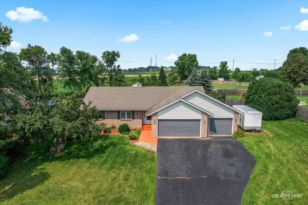 3455 Valley Woods DR, Cherry Valley, IL 61016