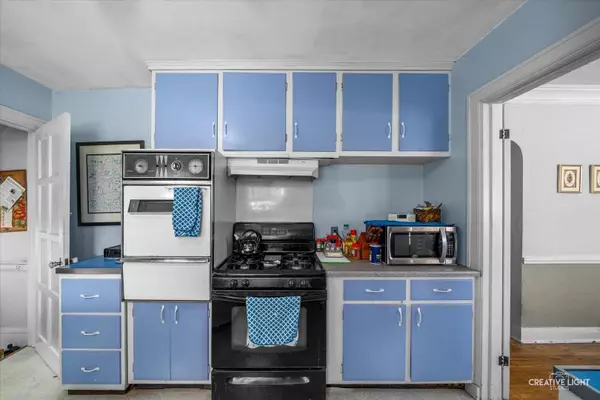 208 Ingleside AVE, Aurora, IL 60506