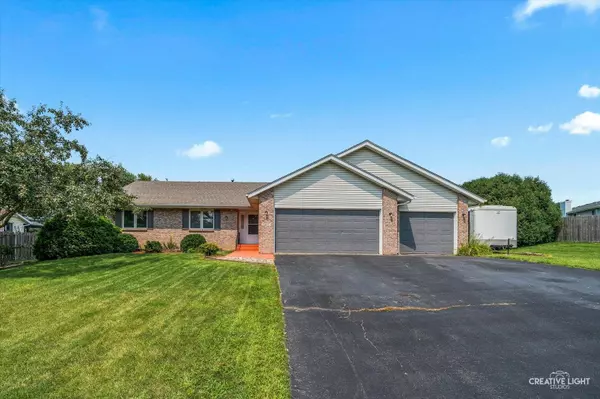 3455 Valley Woods DR, Cherry Valley, IL 61016