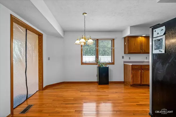 3455 Valley Woods DR, Cherry Valley, IL 61016