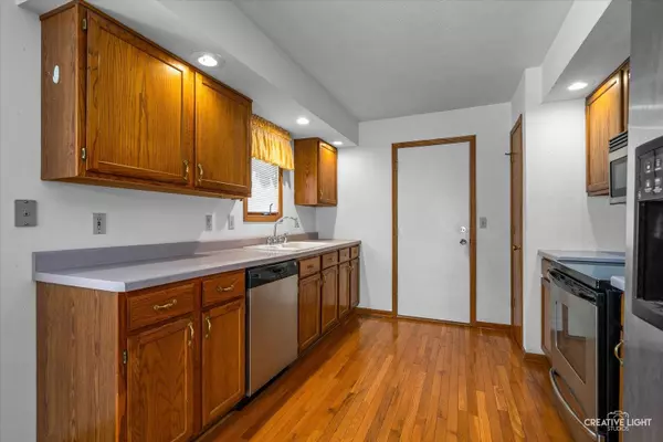 3455 Valley Woods DR, Cherry Valley, IL 61016