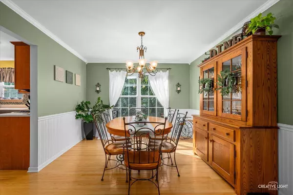 1303 Dorr DR, Sugar Grove, IL 60554