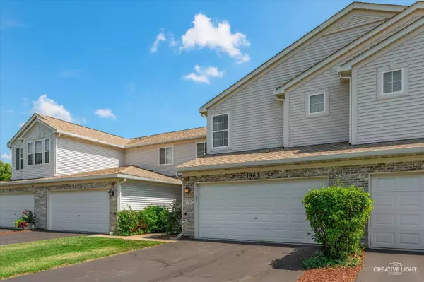 1863 Candlelight CIR #1863, Montgomery, IL 60538