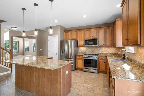 3177 Whirlaway LN, Montgomery, IL 60538