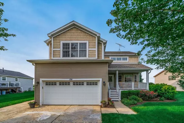 191 Meadows DR, Sugar Grove, IL 60554