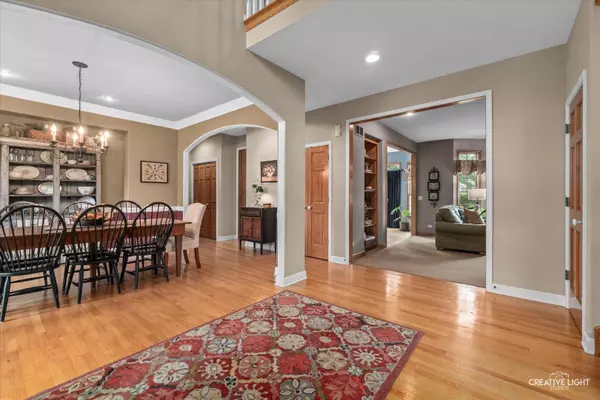 611 Pine ST, Sugar Grove, IL 60554