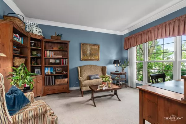 611 Pine ST, Sugar Grove, IL 60554