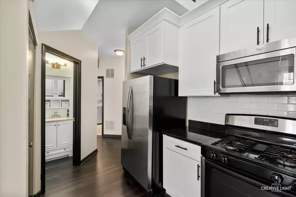 230 St James Pkwy #A, Sugar Grove, IL 60554