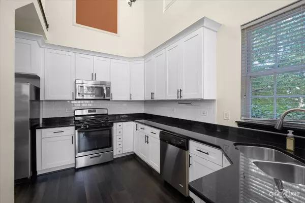 230 St James Pkwy #A, Sugar Grove, IL 60554