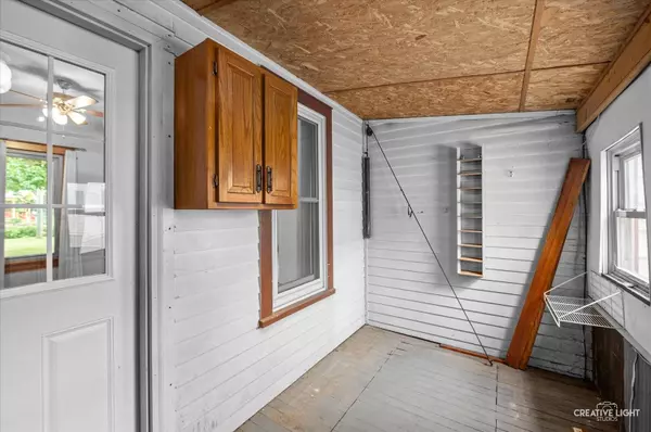 92 Maple ST, Sugar Grove, IL 60554