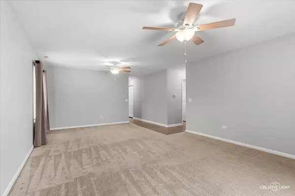 1260 Oak Grove CT, Morris, IL 60450