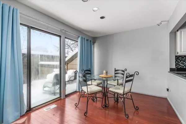 111 Aberdeen CT, Geneva, IL 60134