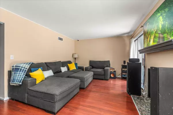 111 Aberdeen CT, Geneva, IL 60134