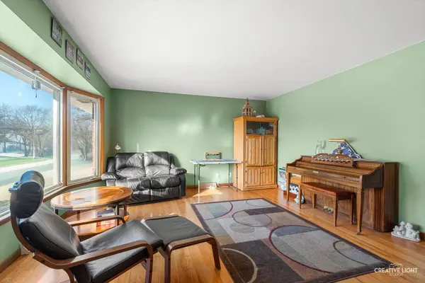 2245 Copley ST, Aurora, IL 60506