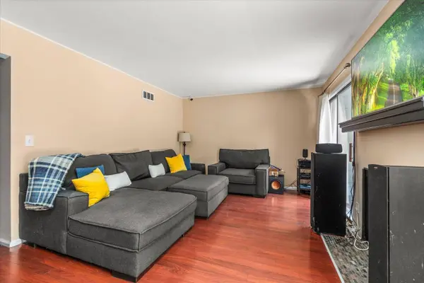 111 Aberdeen CT, Geneva, IL 60134