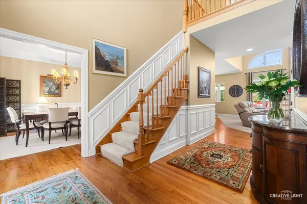982 Jennifer CT, Sugar Grove, IL 60554