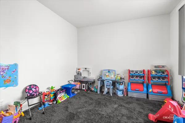 2730 Berrywood LN, Yorkville, IL 60560