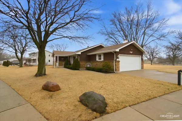 953 Sheffer RD, Aurora, IL 60505