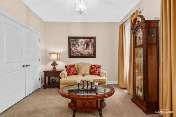 931 Patriot Pkwy, Elburn, IL 60119