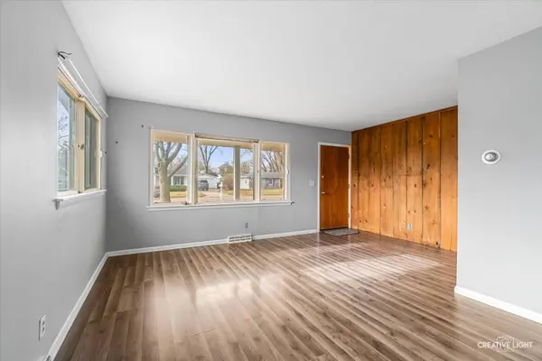 28 Seneca DR, Montgomery, IL 60538