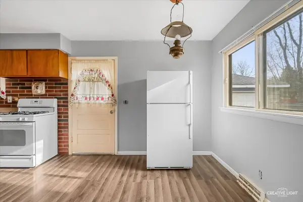 28 Seneca DR, Montgomery, IL 60538