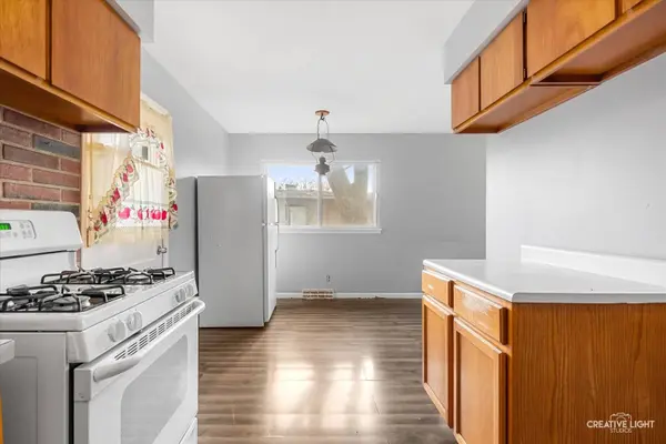 28 Seneca DR, Montgomery, IL 60538