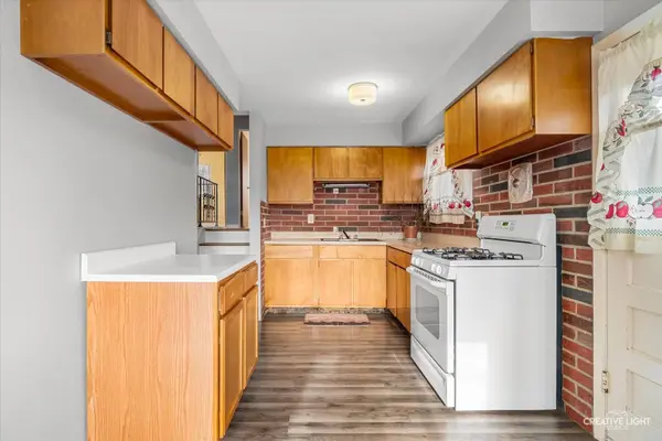 28 Seneca DR, Montgomery, IL 60538