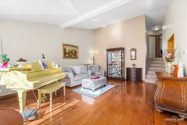 273 Bastian DR, Sugar Grove, IL 60554