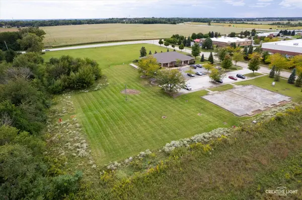 235 Capitol DR, Sugar Grove, IL 60554