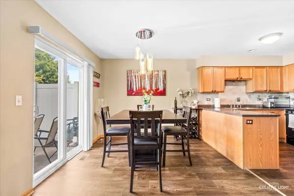 54 Rolling Oaks RD #C, Sugar Grove, IL 60554