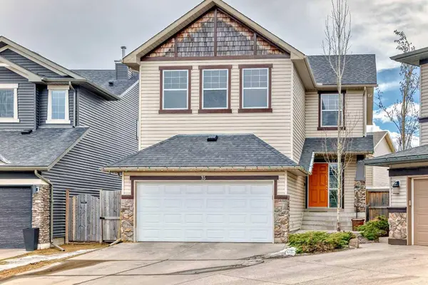 35 Chapalina Heath SE, Calgary, AB T2X 3Y5