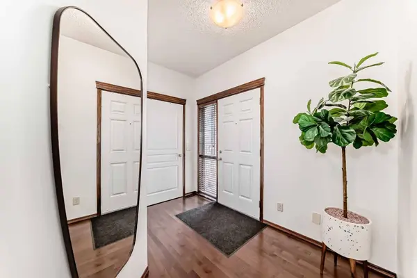 35 Chapalina Heath SE, Calgary, AB T2X 3Y5