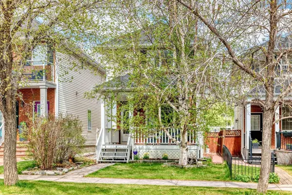 7044 Sierra Morena BLVD SW, Calgary, AB T3H 3N2