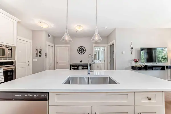 130 Auburn Meadows VW SE #107, Calgary, AB T3M 2P3