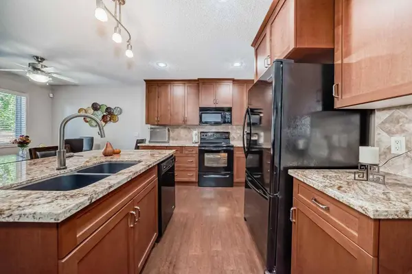 785 Auburn Bay BLVD SE, Calgary, AB T3M 0H5