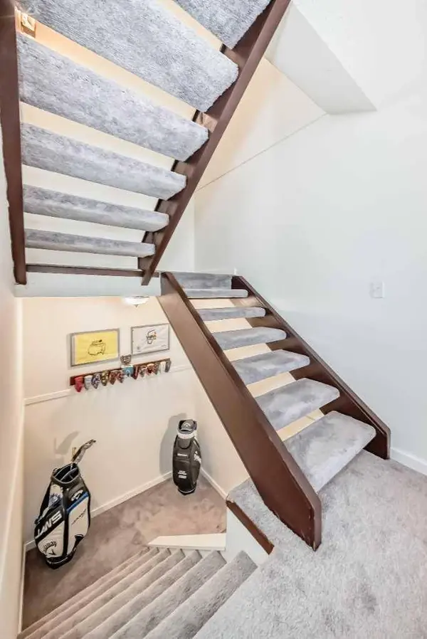 13104 Elbow DR SW #704, Calgary, AB T2W 2P2